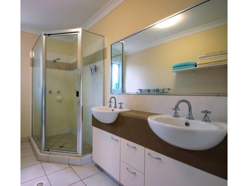 8 Eton Court, Burdell QLD 4818