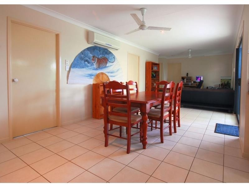 8 Eton Court, Burdell QLD 4818