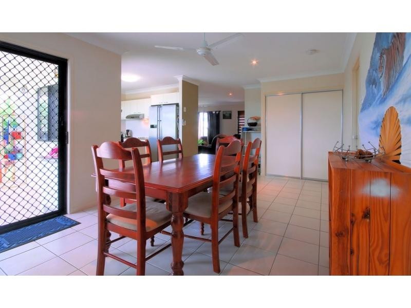 8 Eton Court, Burdell QLD 4818