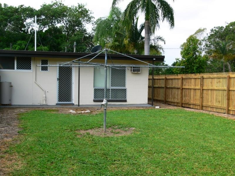 2/25 Quinn Street, Rosslea QLD 4812