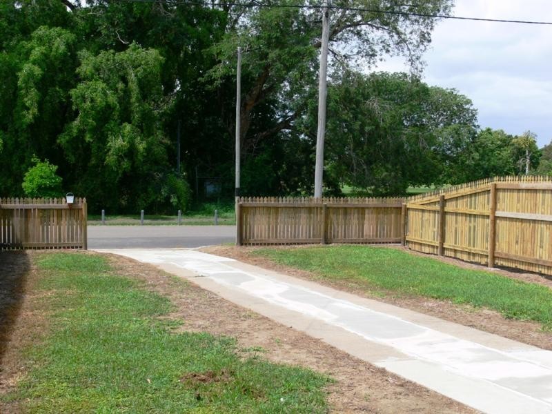 2/25 Quinn Street, Rosslea QLD 4812