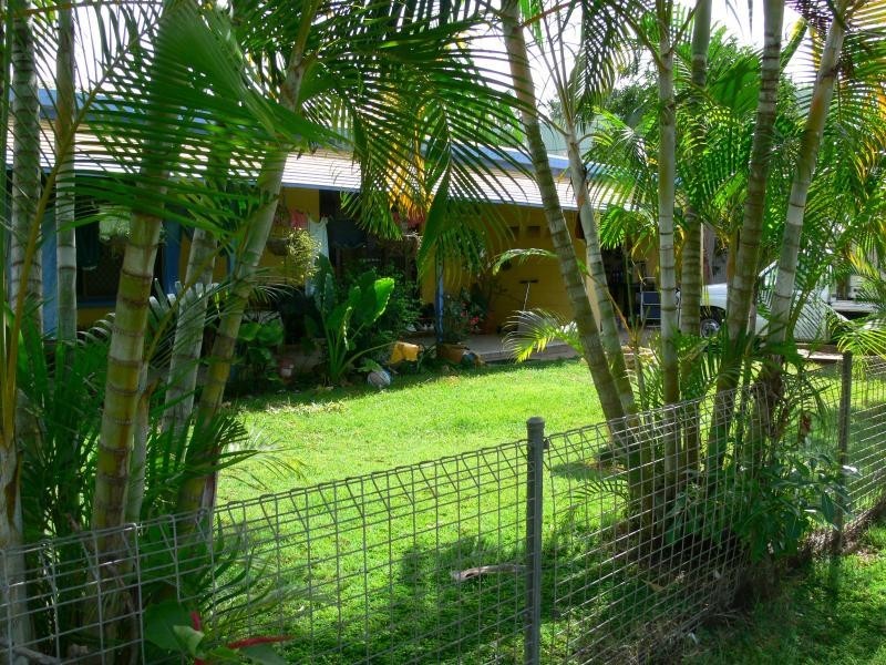 10 Cay Street, Saunders Beach QLD 4818