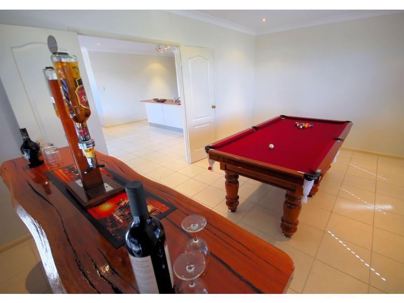 105 Shutehaven Circuit, Bushland Beach QLD 4818