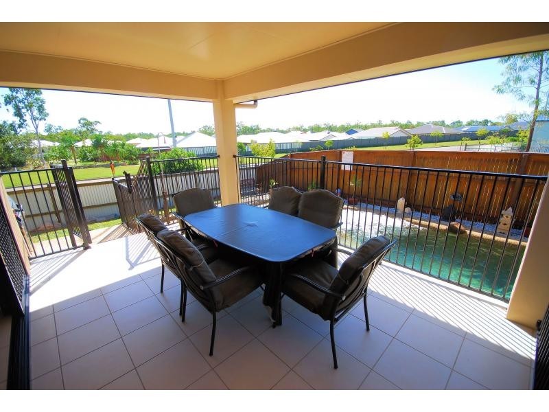 105 Shutehaven Circuit, Bushland Beach QLD 4818