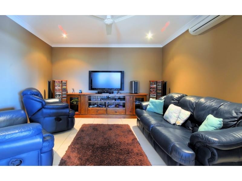 105 Shutehaven Circuit, Bushland Beach QLD 4818