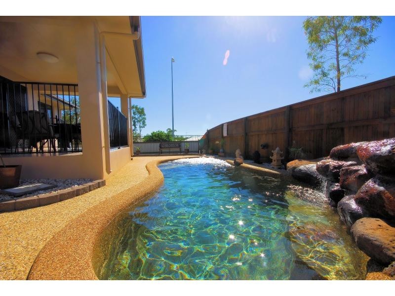 105 Shutehaven Circuit, Bushland Beach QLD 4818