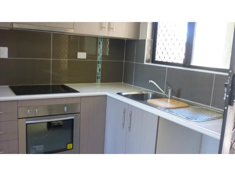 2/4 St Lucia Drive, Rasmussen QLD 4815