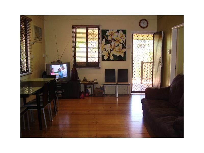 16 Allen Street, South Townsville QLD 4810