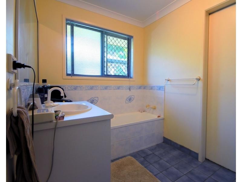 4 Riesling Court, Condon QLD 4815