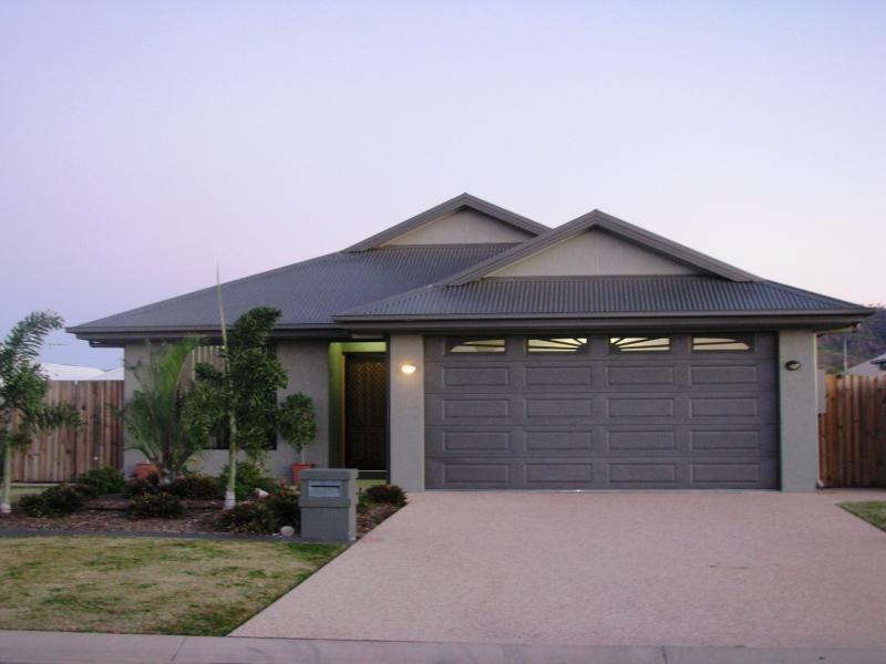 9 Eastlake Avenue, Fairfield Waters, Idalia QLD 4811