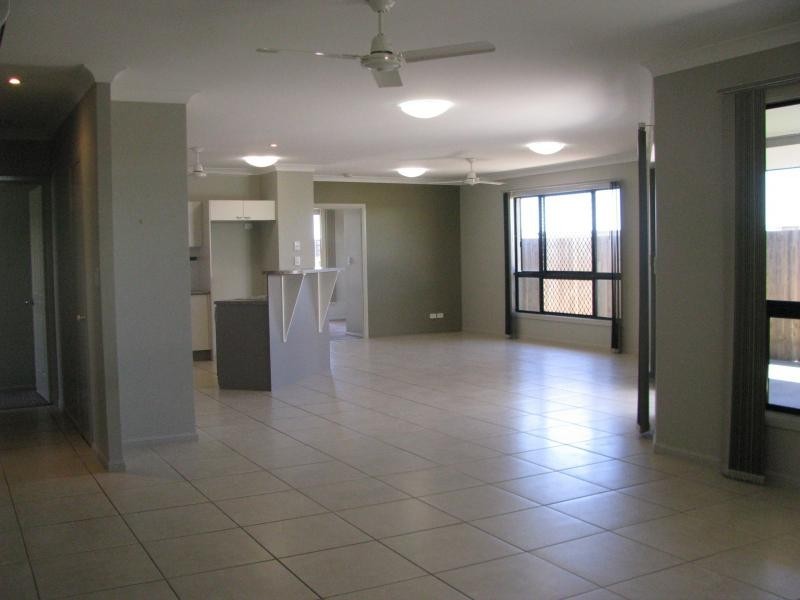 9 Eastlake Avenue, Fairfield Waters, Idalia QLD 4811