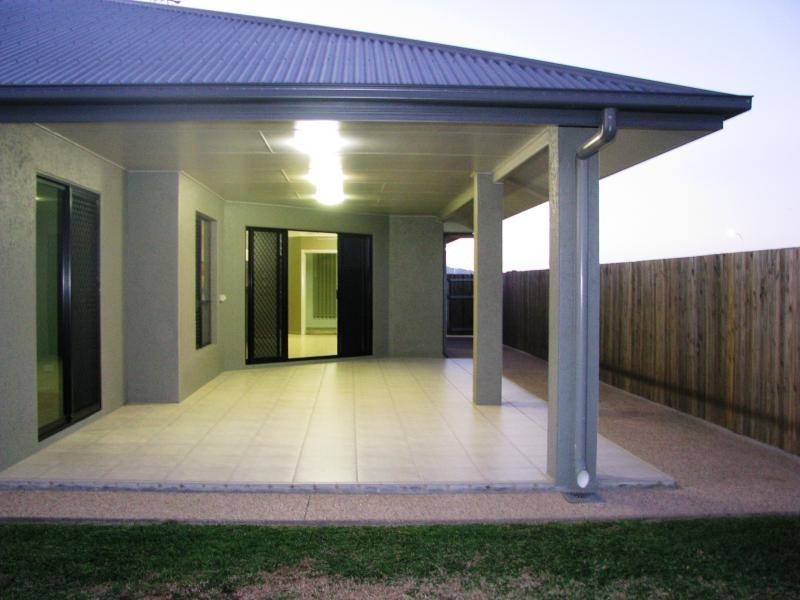 9 Eastlake Avenue, Fairfield Waters, Idalia QLD 4811