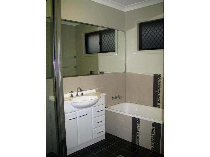 9 Eastlake Avenue, Fairfield Waters, Idalia QLD 4811