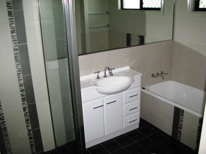 9 Eastlake Avenue, Fairfield Waters, Idalia QLD 4811