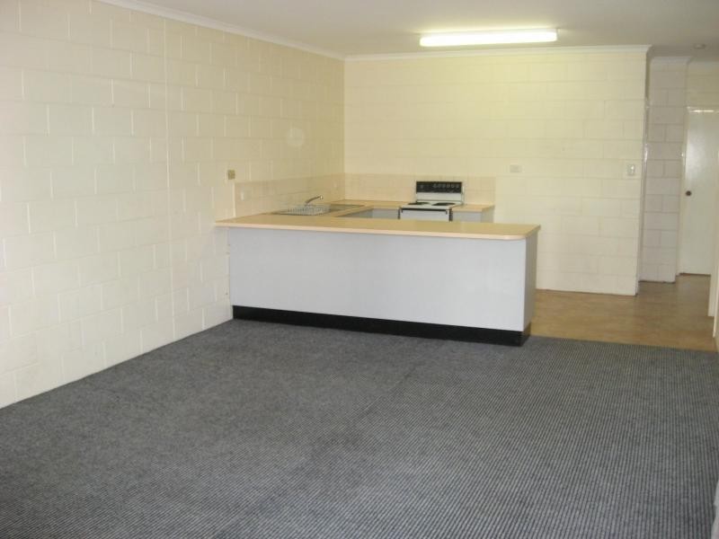 4/19 Gladstone Street, Pimlico QLD 4812