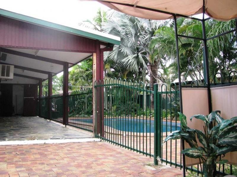 27 Marlynda Avenue, Cranbrook QLD 4814