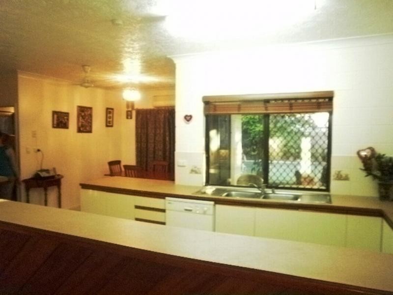 21 Leila Avenue, Rasmussen QLD 4815