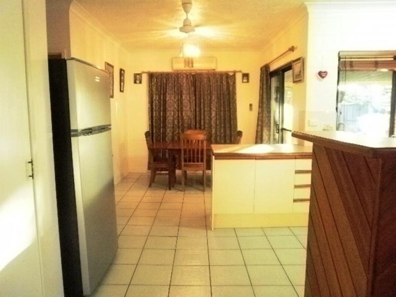 21 Leila Avenue, Rasmussen QLD 4815