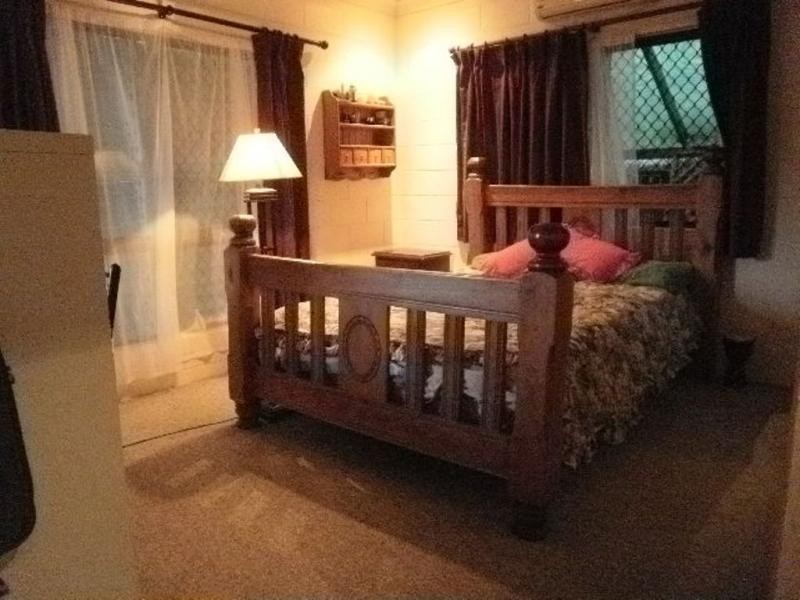 21 Leila Avenue, Rasmussen QLD 4815