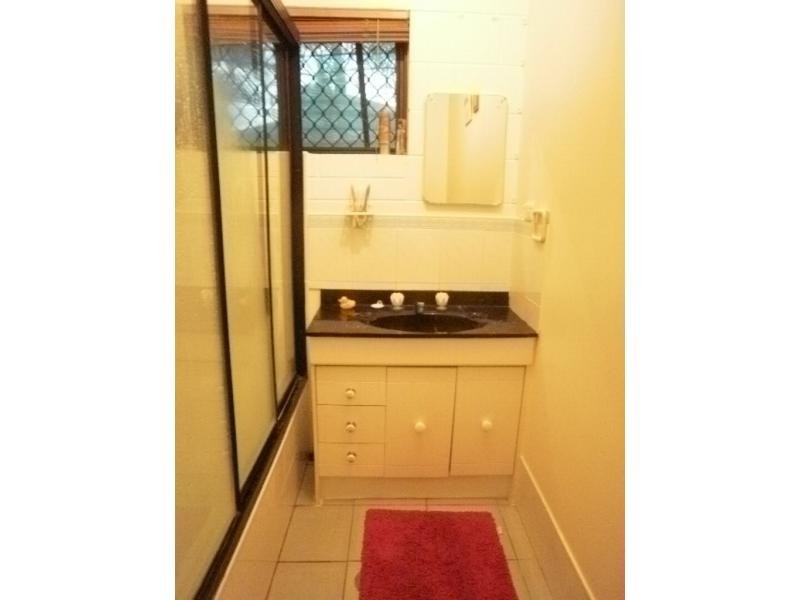 21 Leila Avenue, Rasmussen QLD 4815
