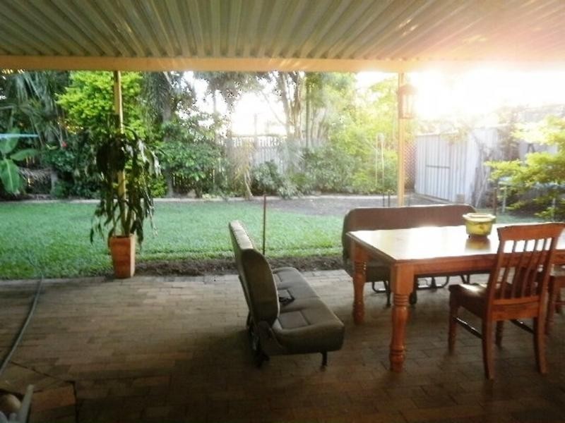 21 Leila Avenue, Rasmussen QLD 4815