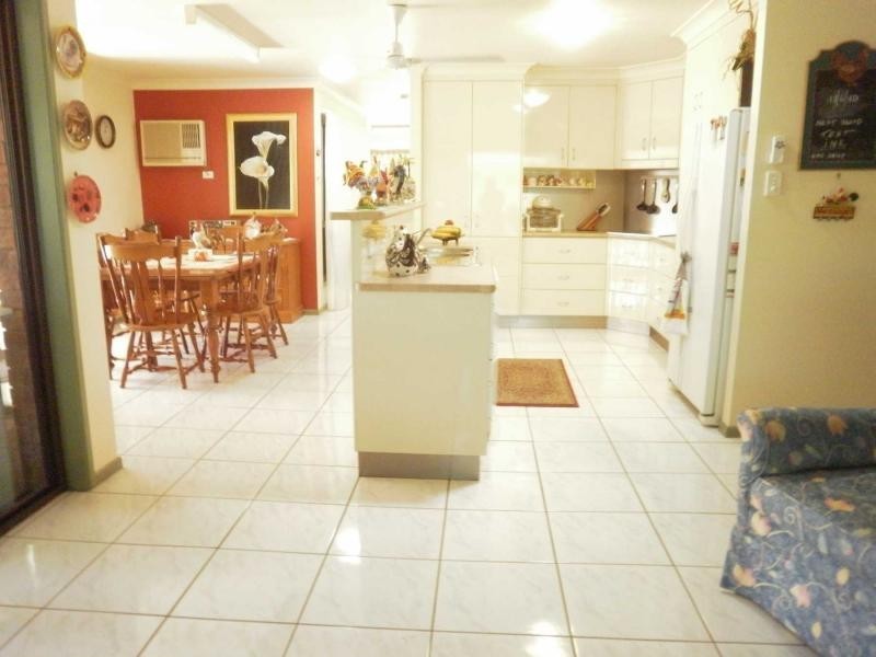 4 Leah Court, Heatley QLD 4814