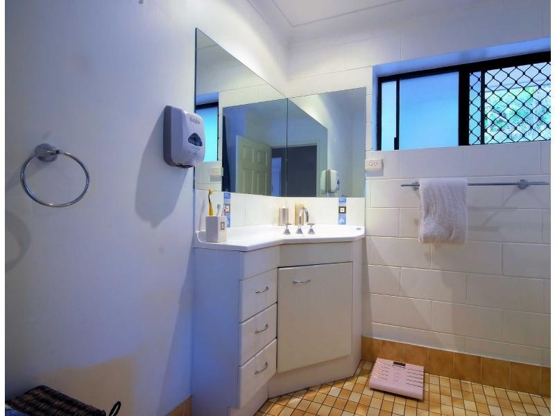 3/64 Warburton Street, North Ward QLD 4810