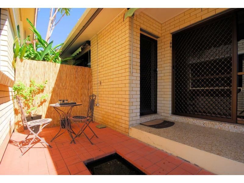 3/64 Warburton Street, North Ward QLD 4810