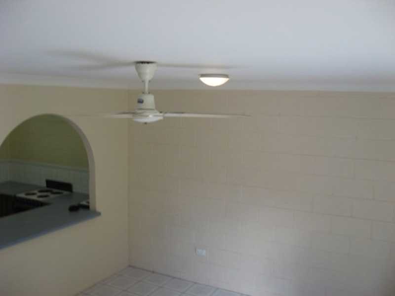 2/8 Lowth Street, Rosslea QLD 4812