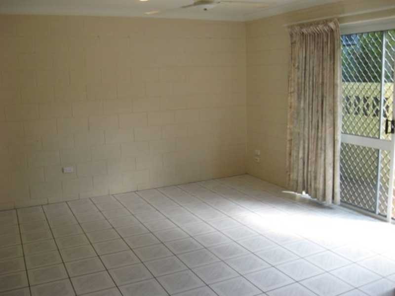 2/8 Lowth Street, Rosslea QLD 4812