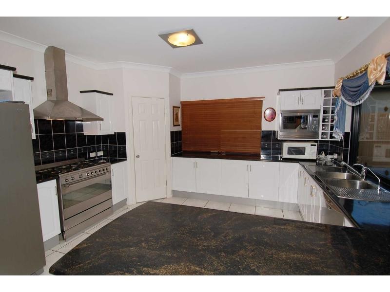 4 Monte Visto Court, Mount Louisa QLD 4814