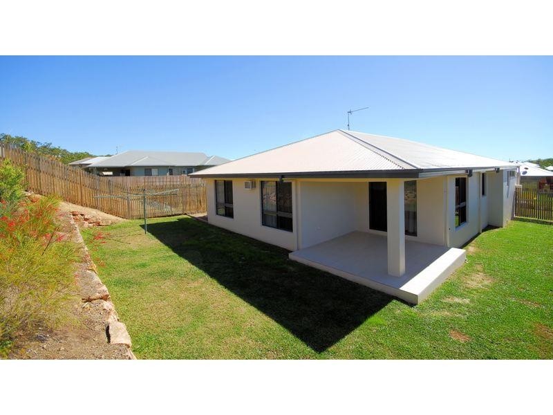 8 Chapple Street, Mount Louisa QLD 4814