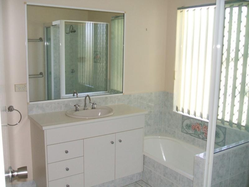 31 Dalkeith Crescent, Mount Louisa QLD 4814