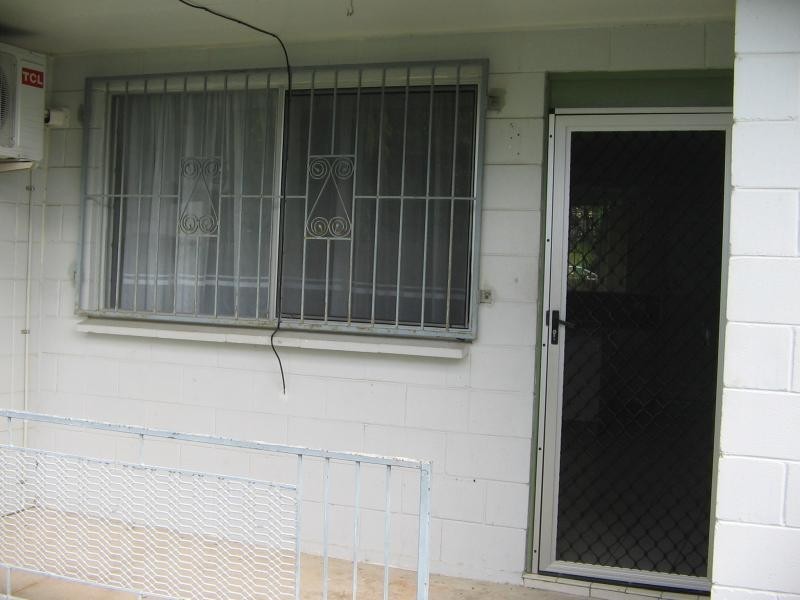 2/32 Albury Street, Pimlico QLD 4812