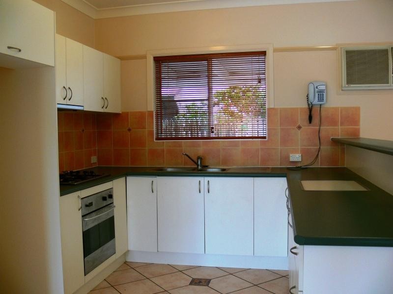 7 ROWERS Lane, Douglas QLD 4814