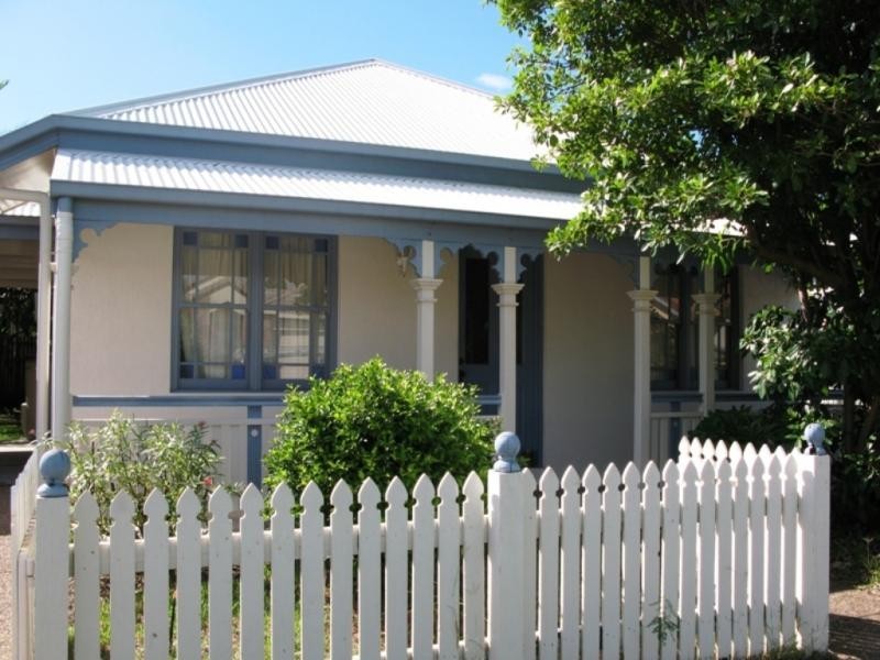 7 ROWERS Lane, Douglas QLD 4814