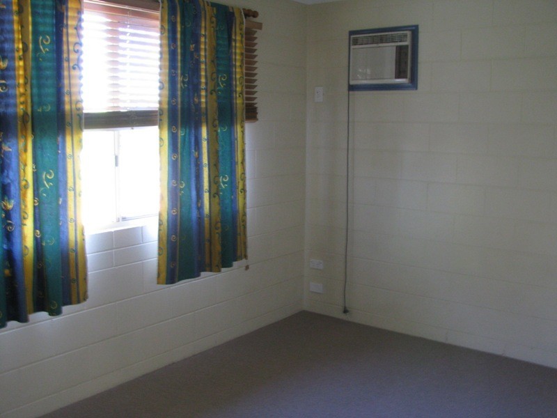 6 Black Braes Court, Mount Louisa QLD 4814