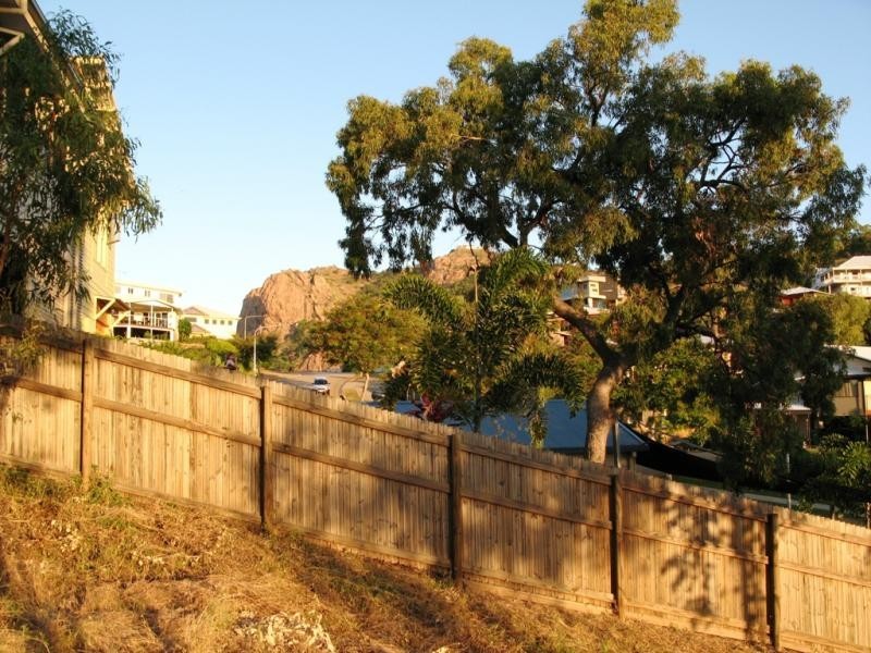 72 Yarrawonga Drive, Castle Hill QLD 4810