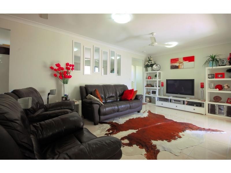 58 Daintree Drive, Bushland Beach QLD 4818