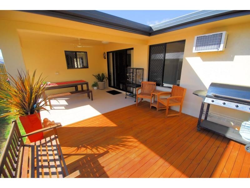 58 Daintree Drive, Bushland Beach QLD 4818