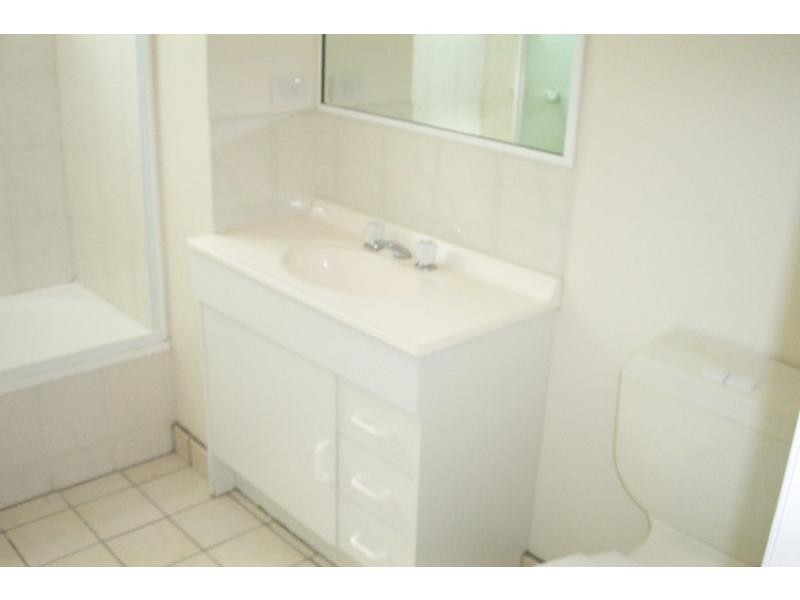 4/8 Queens Road, Railway Estate QLD 4810