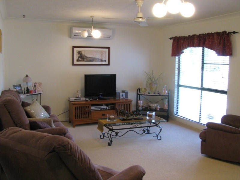 40 Colchester Crescent, Kirwan QLD 4817