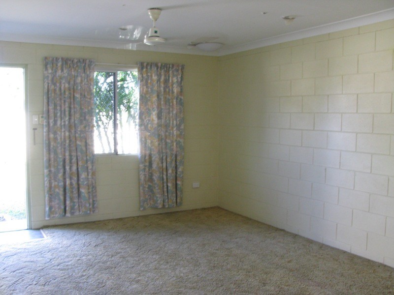 2/10 Halliday Street, Kirwan QLD 4817