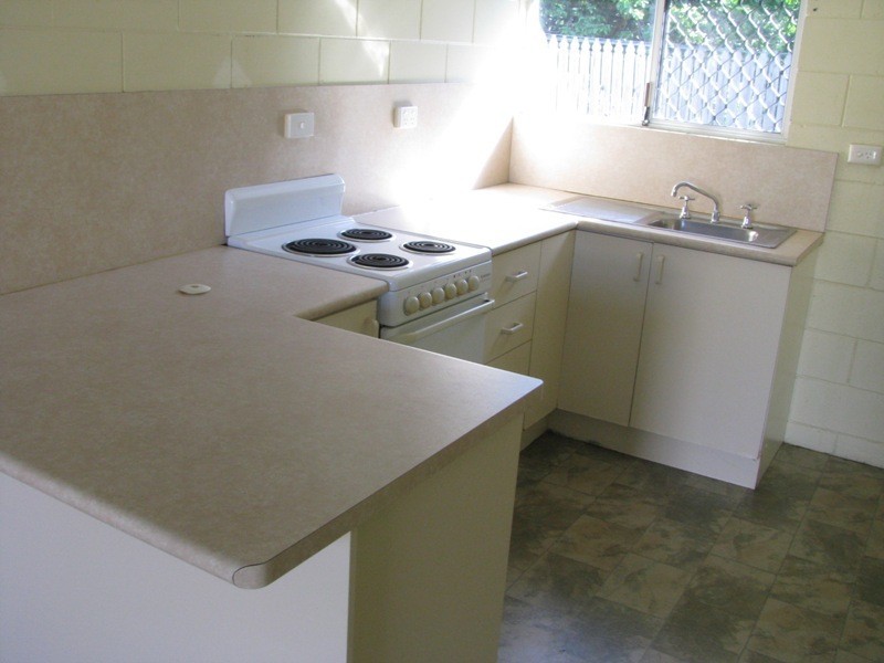 2/10 Halliday Street, Kirwan QLD 4817