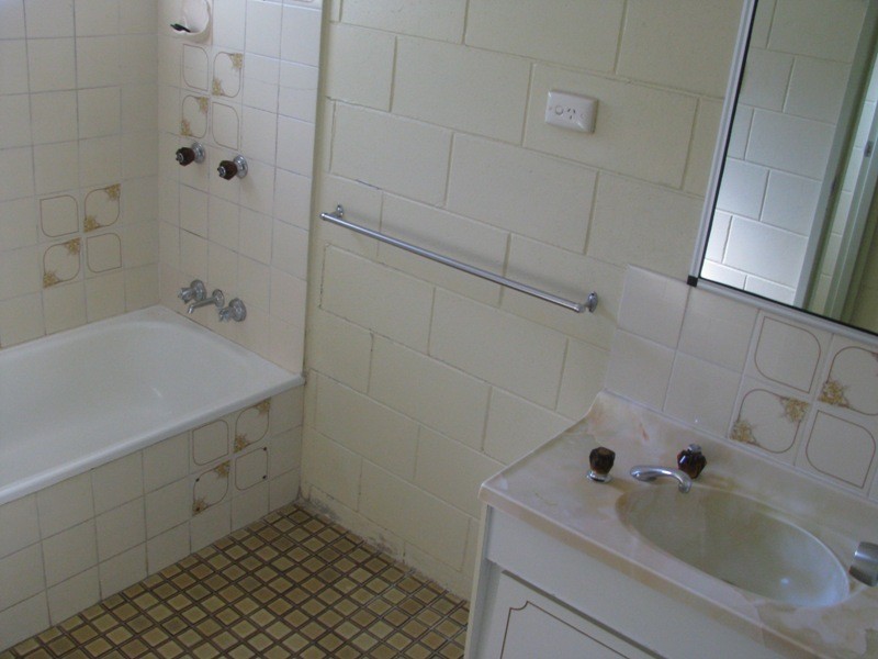 2/10 Halliday Street, Kirwan QLD 4817