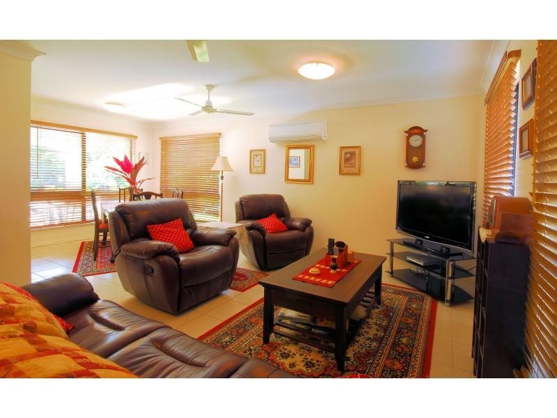 13 Ugarte Street, Bushland Beach QLD 4818