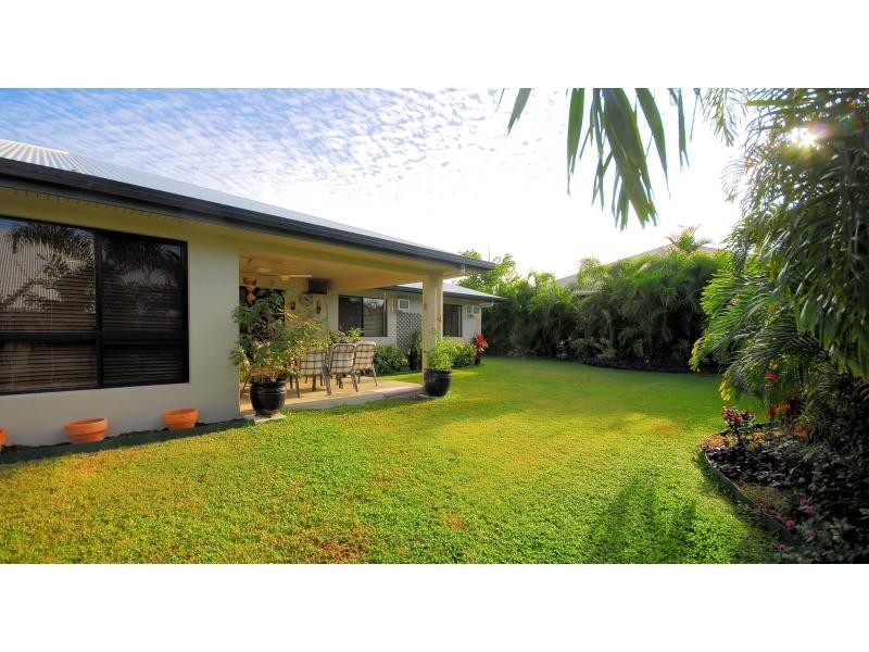 13 Ugarte Street, Bushland Beach QLD 4818