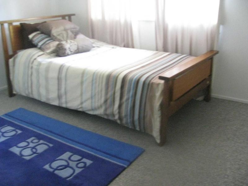 13 Poplar Street, Kirwan QLD 4817