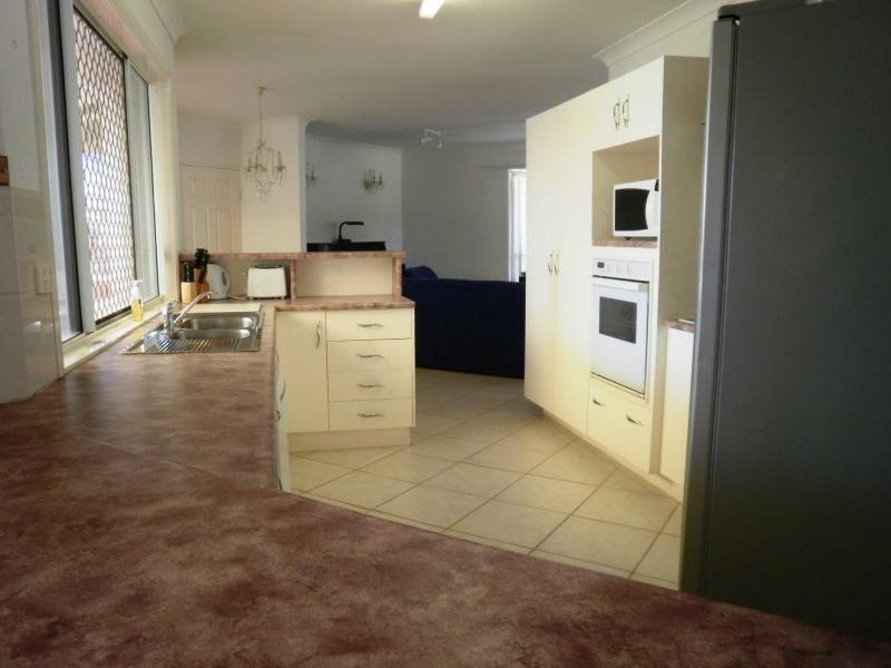 1 Jeannie Court, Rasmussen QLD 4815