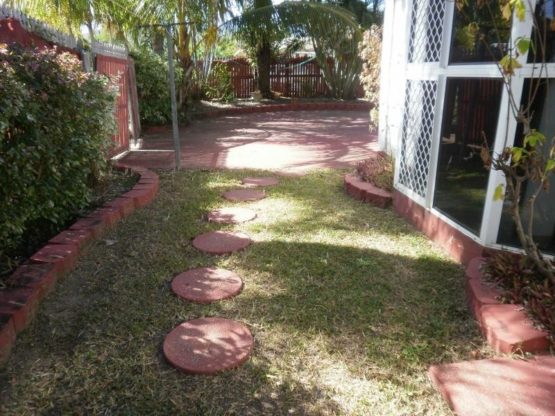 1 Jeannie Court, Rasmussen QLD 4815